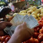 Venezolanos necesitan más de 160 salarios mínimo para comprar la canasta alimentaria