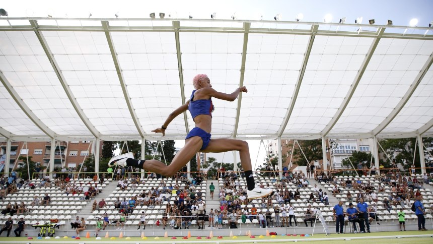 Yulimar Rojas impuso mejor marca mundial del año en su estreno al aire libre en España