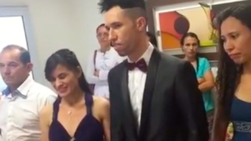 EN VIDEO | Novia bromeó durante su boda y el juez se negó a culminar la ceremonia