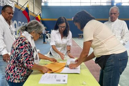 ELECCIÓN PRIMARIA: Abren los centros de votación en el país