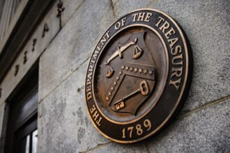 EEUU anuncia sanciones contra cuatro empresas por transportar crudo venezolano