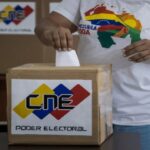 EN FOTOS: Chavistas y opositores votaron en el referéndum sobre el Esequibo este 3Dic