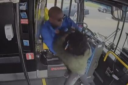 Autoridades policiales detuvieron al hombre que golpeó a un conductor y provocó el choque de un bus contra un edificio en Oklahoma City