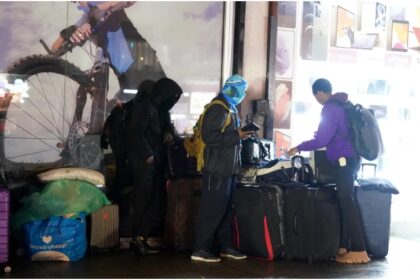 Al menos siete migrantes venezolanos ilegales fueron arrestados en la ciudad de Nueva York (EEUU). Todos estaban en un sótano lleno de armas