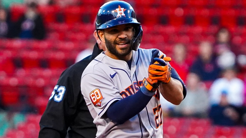 El pelotero venezolano José Altuve se montó este lunes, 10 de junio, en el top cinco del liderato de bateo de la Liga Americana, de la MLB.  