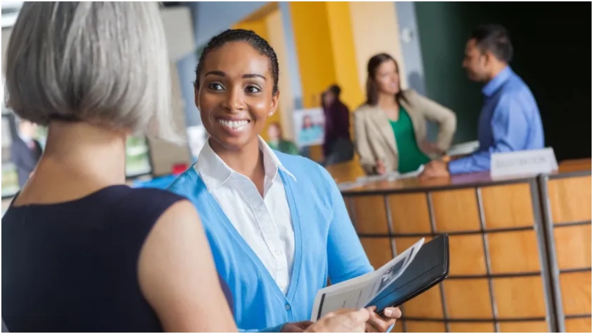 ¡Hasta $23 la hora! California ofrece empleo para latinos bilingües y con secundaria