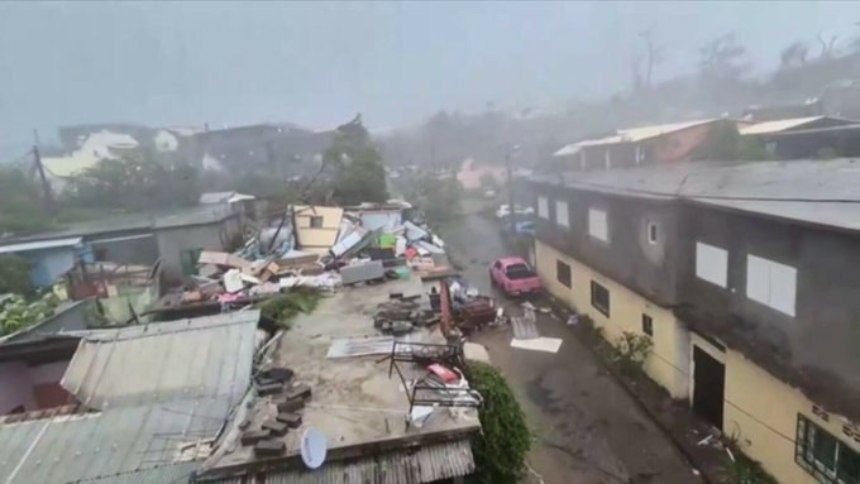 Temen cientos de muertos tras devastador paso de ciclón por archipiélago francés en el océano Índico