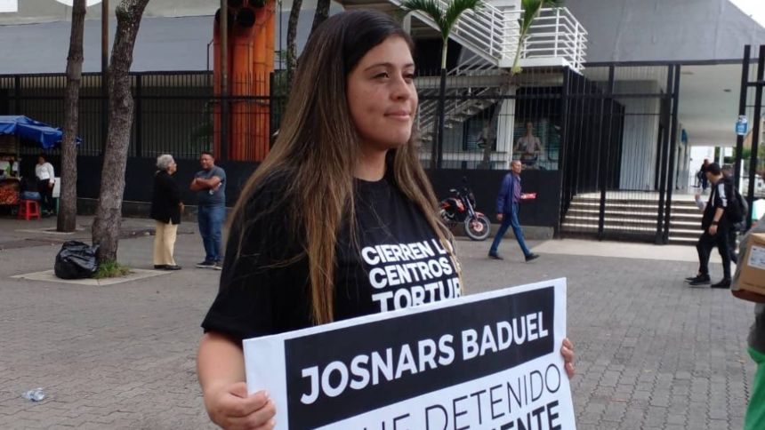 Andreína Baduel obtuvo fe de vida de su hermano Josnars tras 111 días sin comunicación, así lo pudo ver