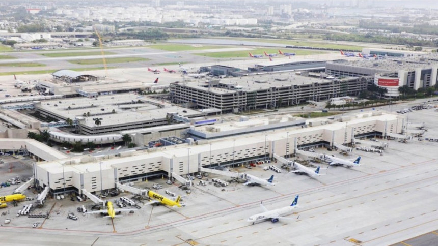 Un vuelo comercial con destino a Kansas City (EEUU) se convirtió en escenario de una emergencia inesperada cuando un adolescente de 16 años provocó el pánico al declarar que tenía una bomba en su poder.  