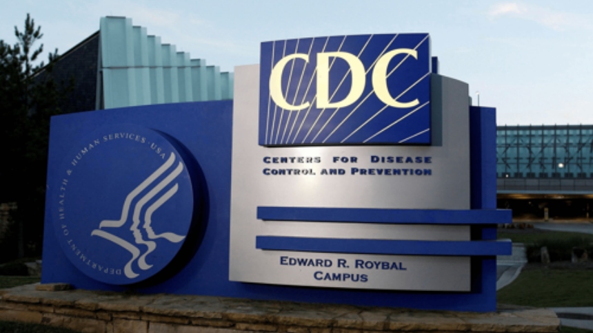 En medio del cierre parcial del gobierno de Estados Unidos, la administración del presidente de EEUU, Donald Trump, revirtió los despidos de cientos de empleados de los Centros para el Control y la Prevención de Enfermedades (CDC, por sus siglas en inglés). 