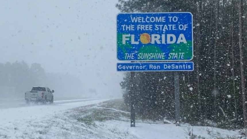 Una nevada poco común volvió a sorprender al noroeste de Florida (EEUU), marcando el segundo año consecutivo en que el Panhandle amanece cubierto por un manto blanco.  