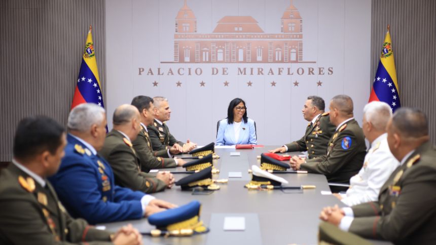 Designados nuevos comandantes de la Aviación, la Armada y la Milicia