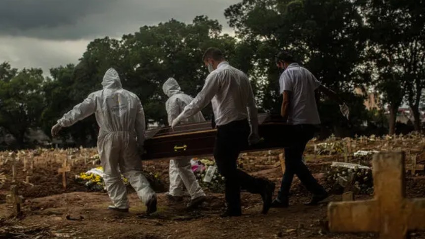 COVID-19 causó 22,1 millones de muertes, el triple de lo notificado, según datos de la OMS